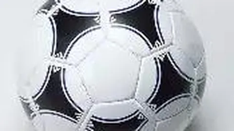 邓超故里篮球战，穿国货引粉丝追捧却意外撤离